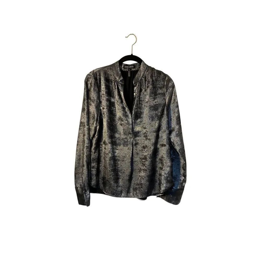 David Lerner women’s metallic silver V-neck top small